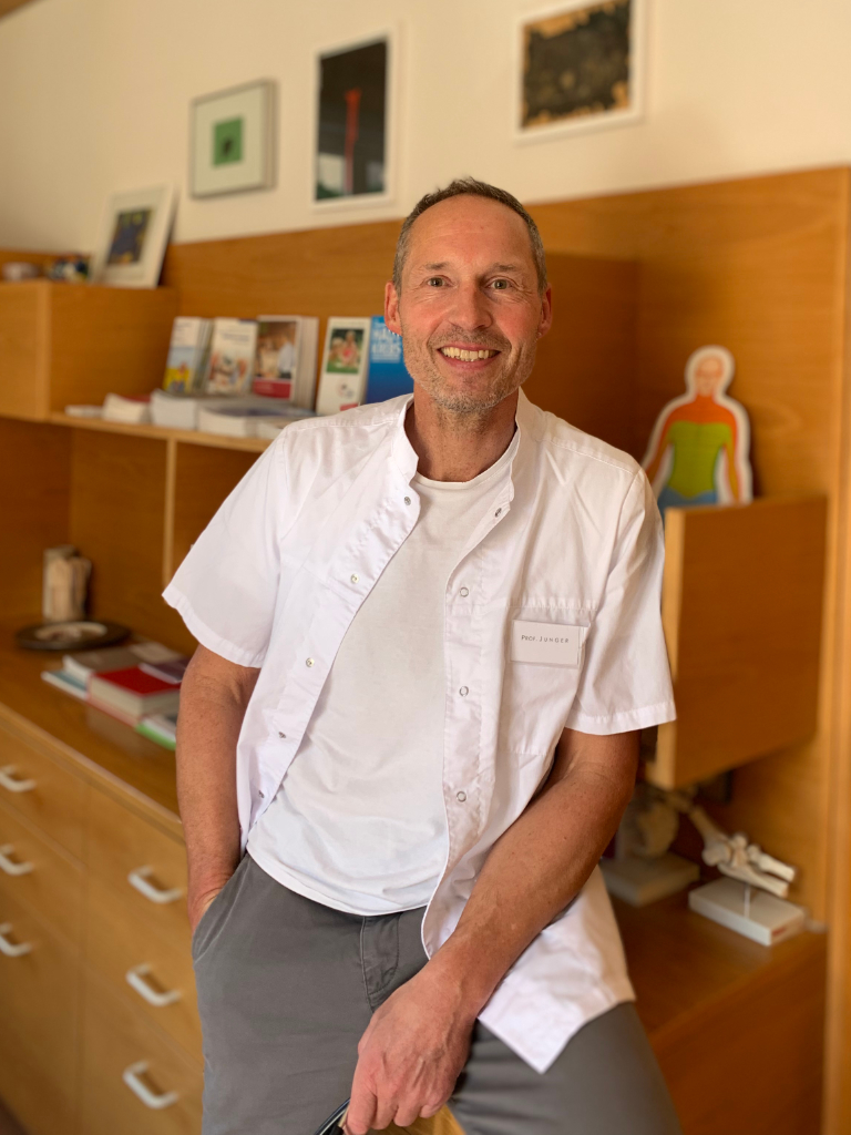 Dr. med. Axel Junger
